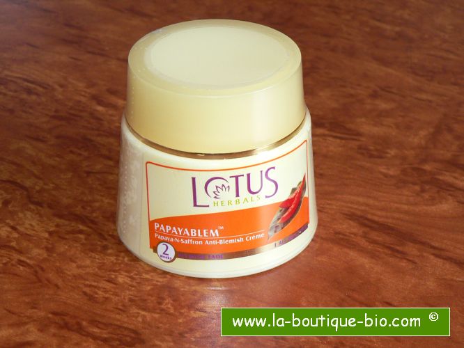 <b>ANTI-BLEMISH CREAM</B><BR>LOTUS - PAPAYABLEM<BR>Papaya-n-Saffron anti-blemish cream<br>50 grs