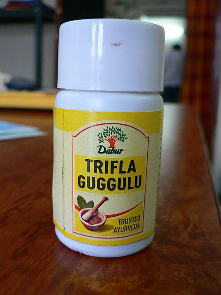 <b>TRIPHALA GUGGULU - TABLETS</b><br>DABUT TRIFLA GUGGULU<br>40 tablets x 250 mg
